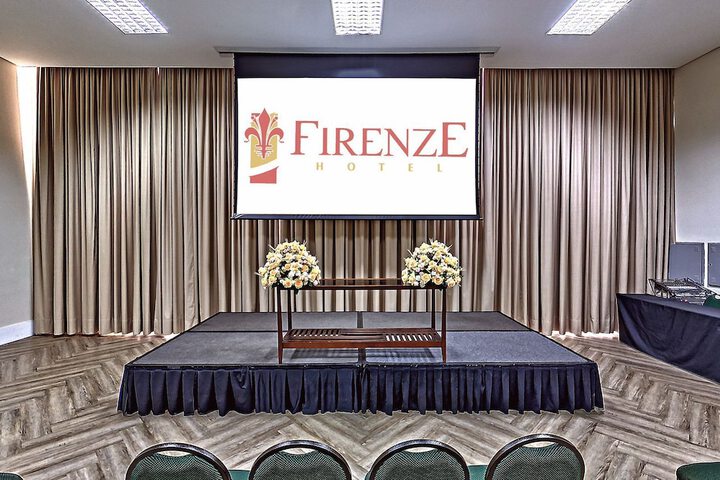 Ballroom/Hall 76 of 85