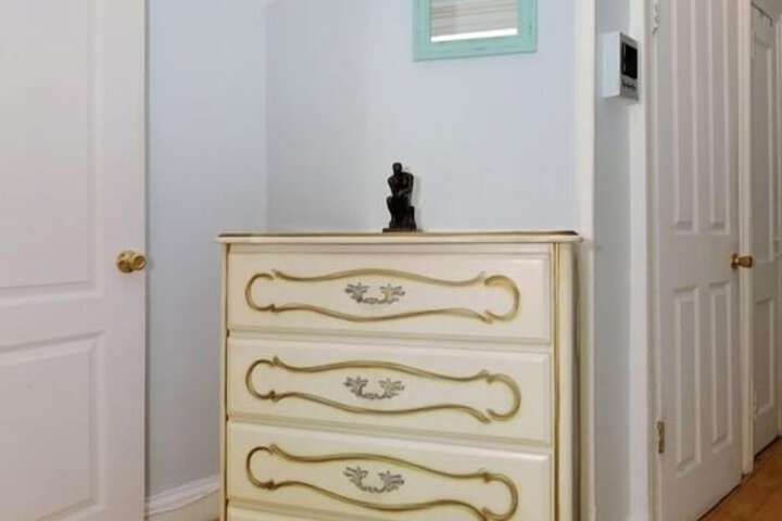 Room 93 of 324