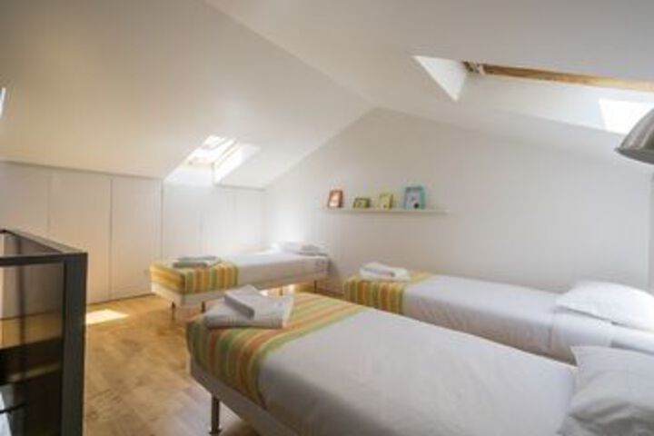 Room 47 of 99