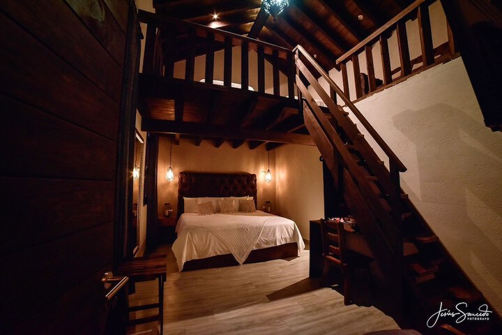 Room 33 of 131