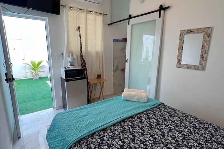 Room 3 of 23