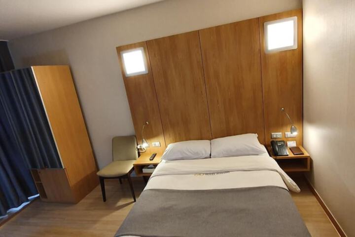 Room 18 of 52