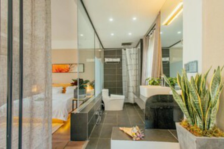 Room 4 of 45