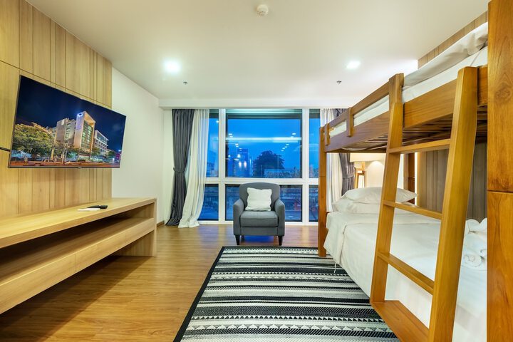 Room 38 of 169
