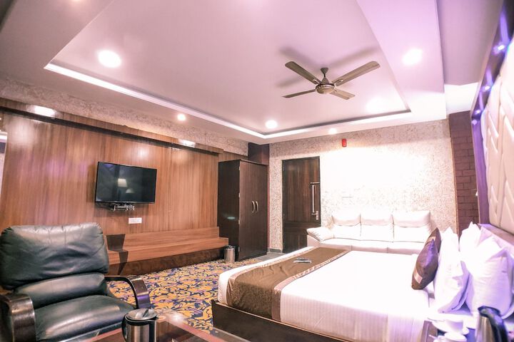 Room 16 of 43