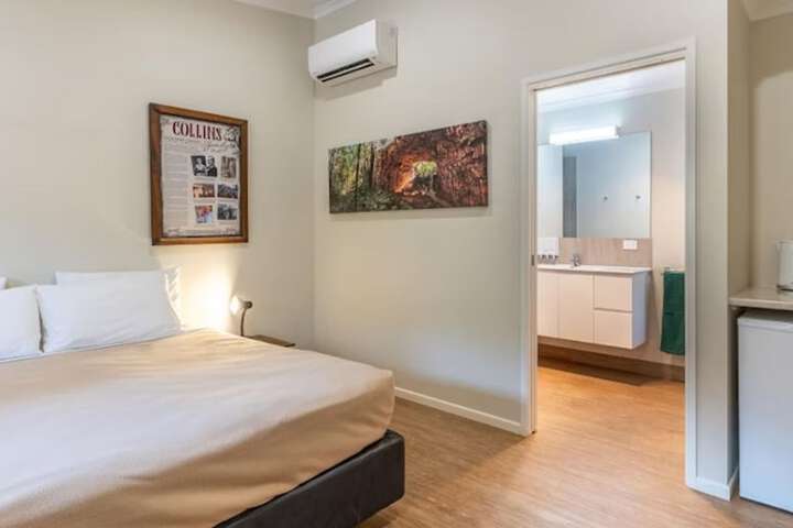 Room 5 of 30