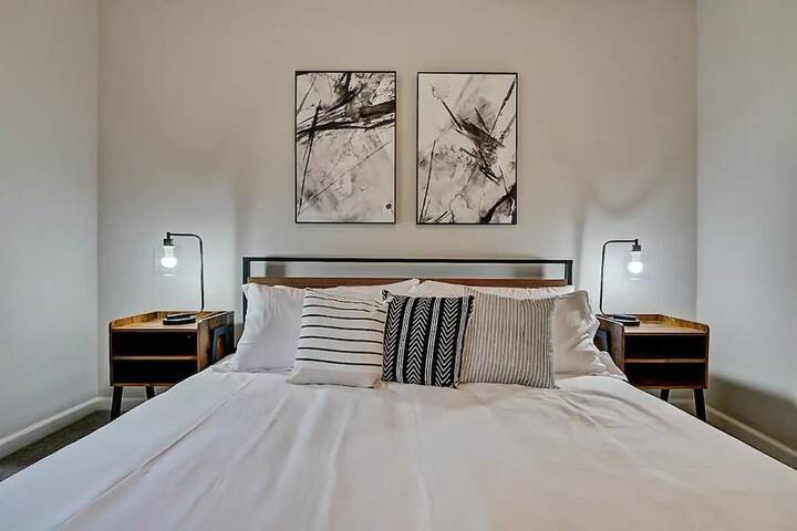 Room 7 of 70