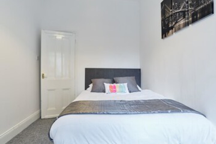 Room 41 of 57