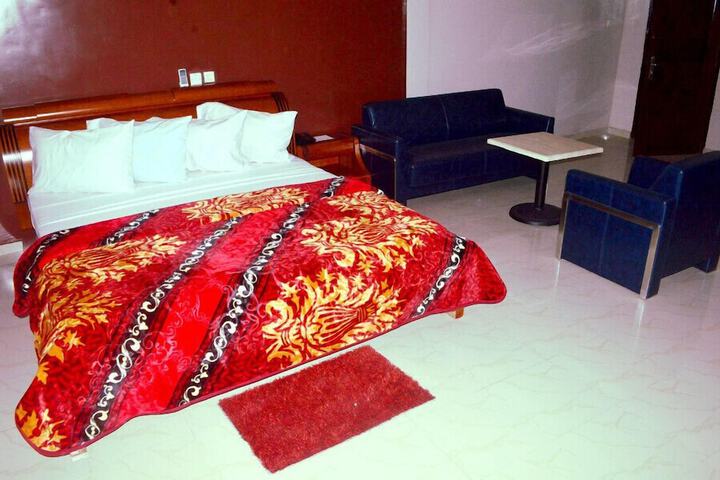 Room 4 of 57