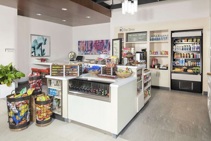 Snack bar