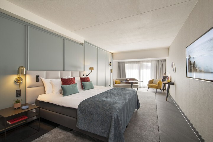 Room 10 of 44