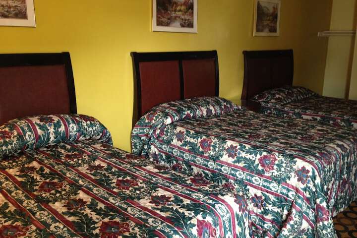 Room 5 of 22