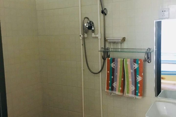 Room 12 of 15