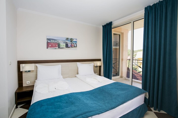 Room 6 of 95