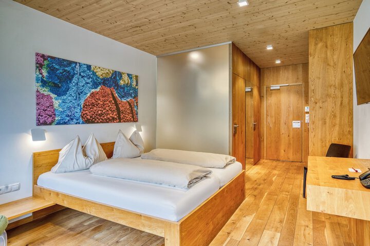 Room 21 of 68