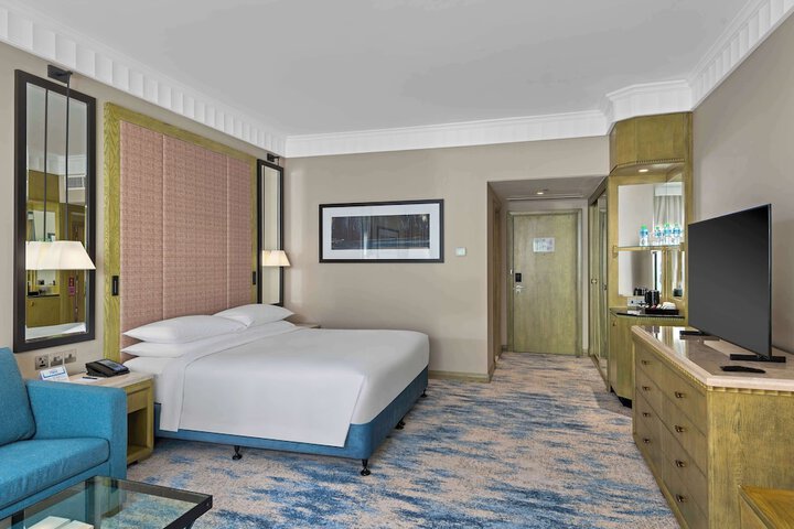 Room 33 of 119