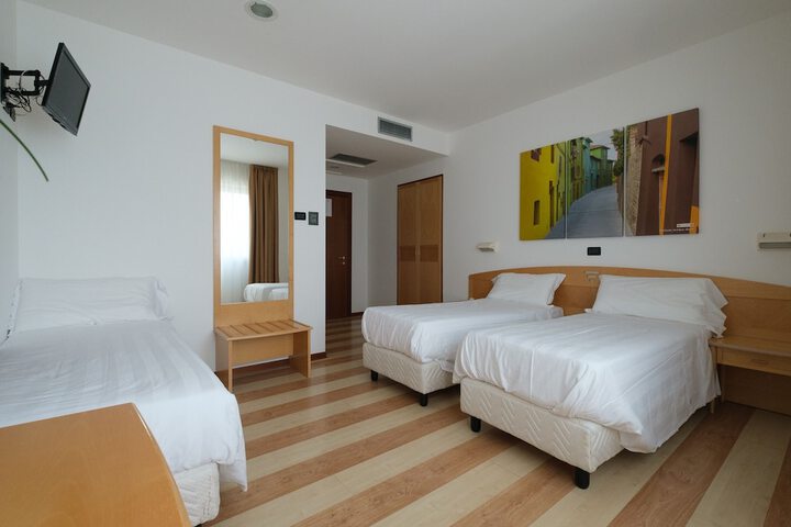 Room 20 of 53