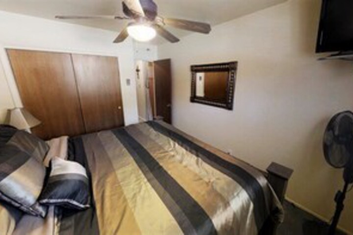 Room 9 of 15