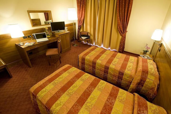Room 3 of 13