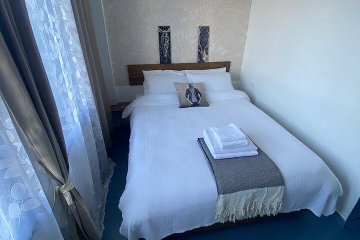 Room 9 of 49
