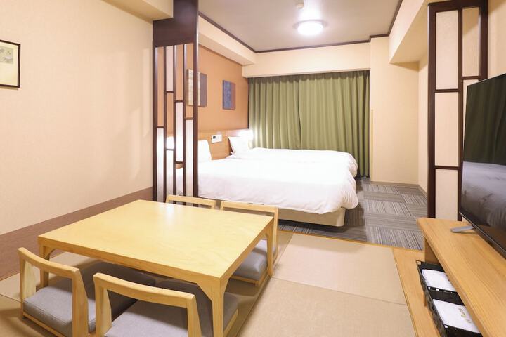 Room 5 of 51