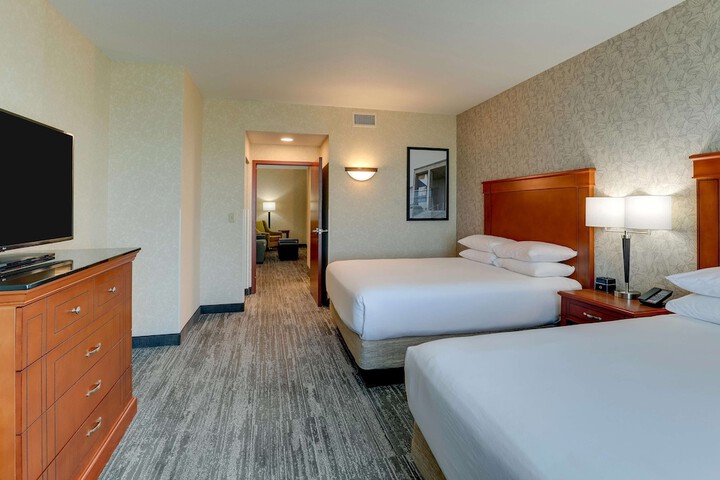 Room 17 of 40