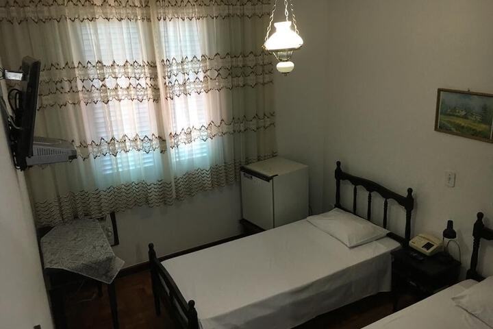 Room 4 of 22