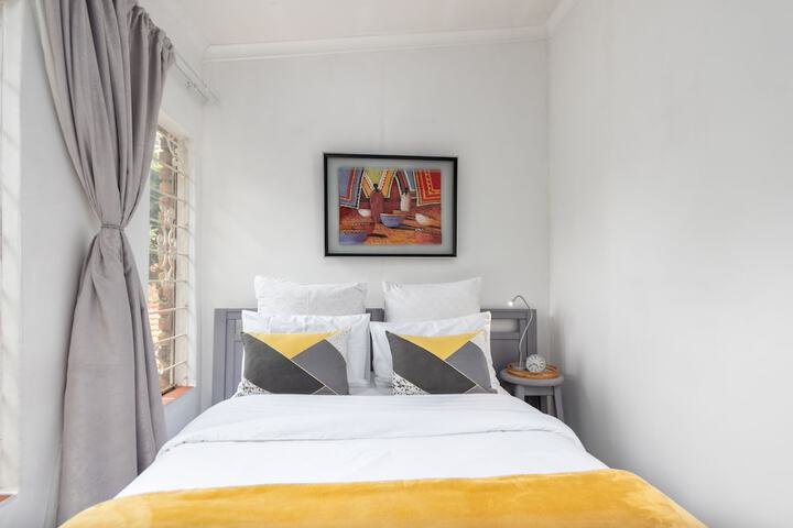 Room 3 of 28