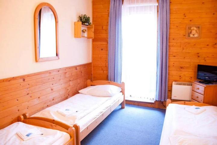 Room 3 of 15