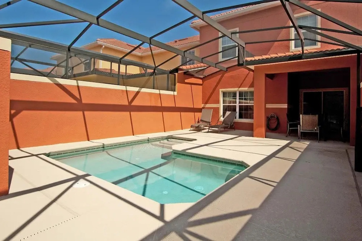 Pool 11 of 19