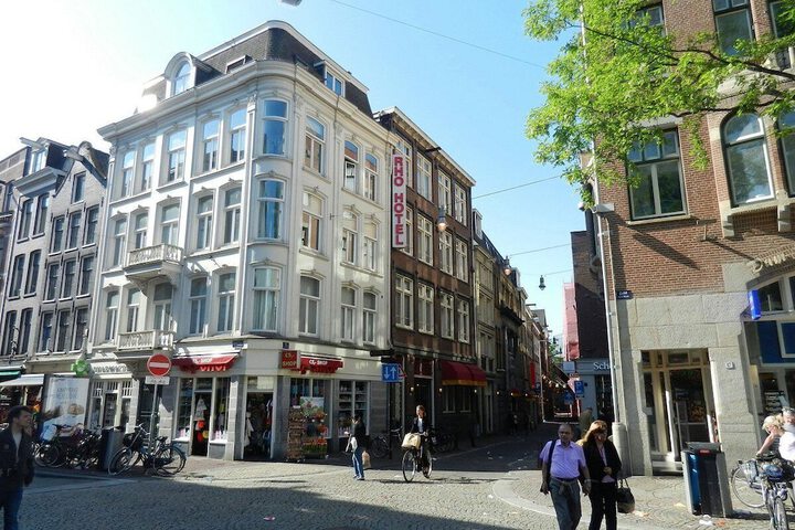 Rho Hotel