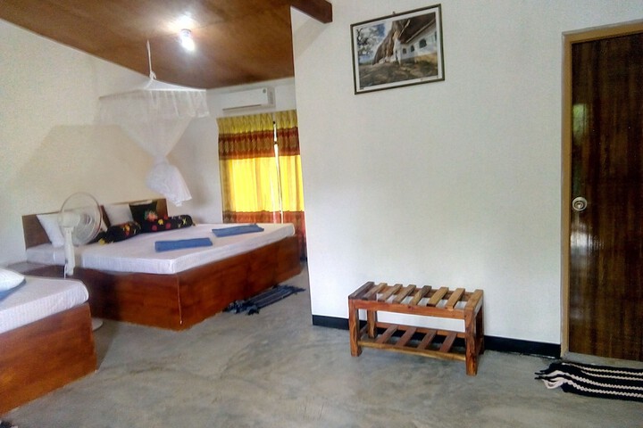 Room 2 of 18