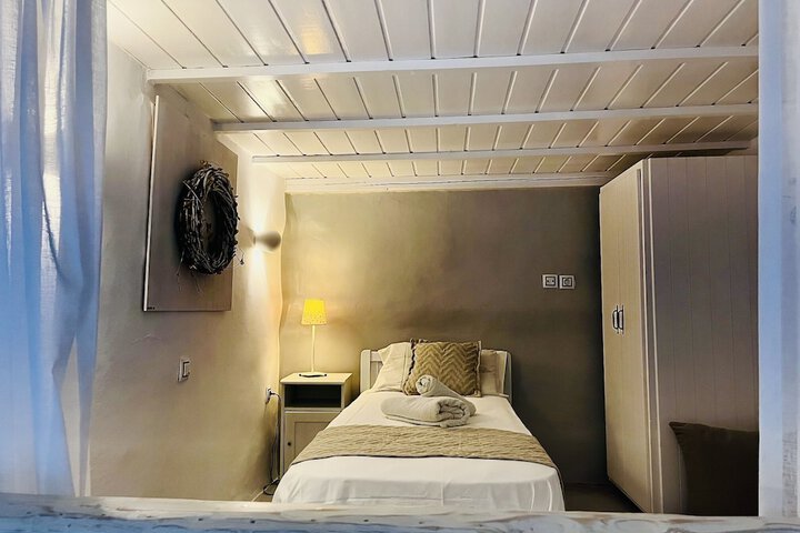 Room 17 of 87