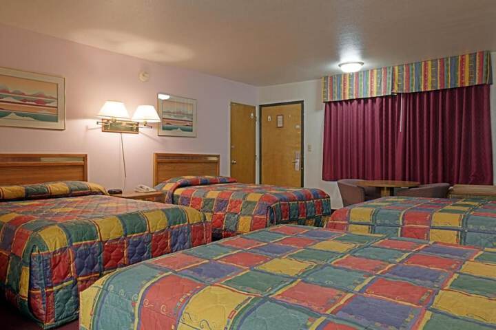 Room 2 of 5
