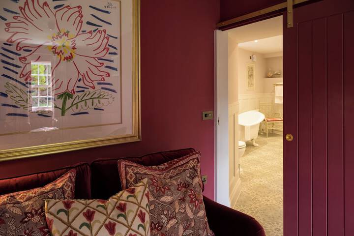 Room 16 of 37