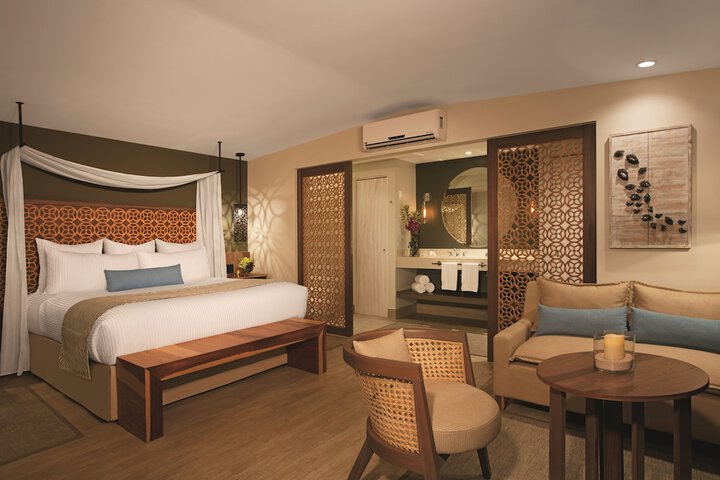 Room 4 of 91