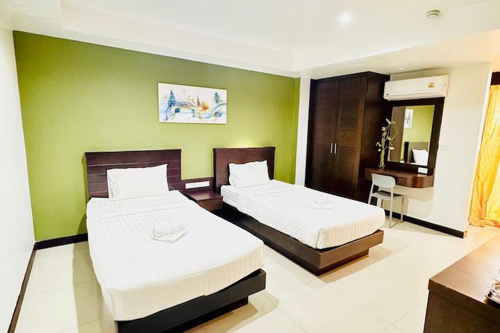 Room 34 of 91
