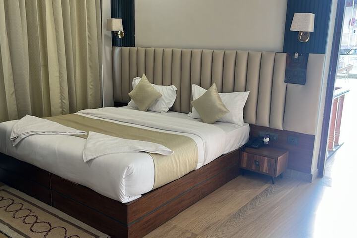 Room 7 of 22