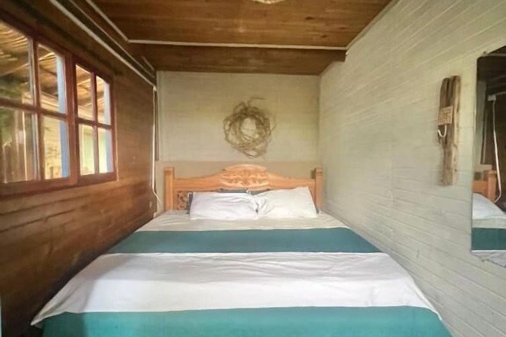 Room 2 of 80