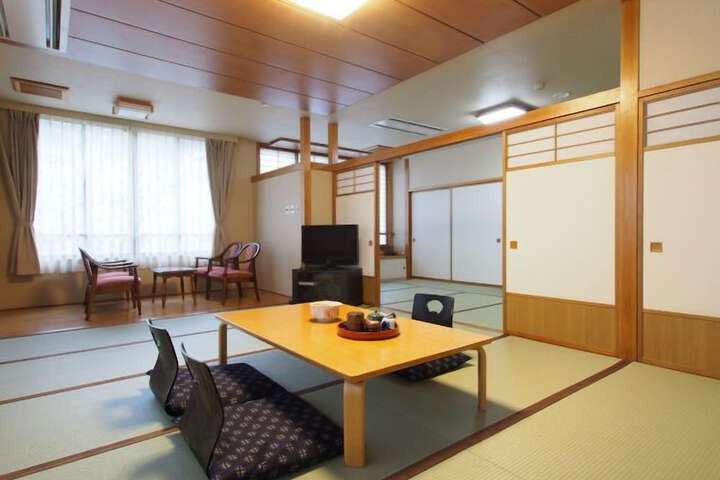 Room 11 of 31