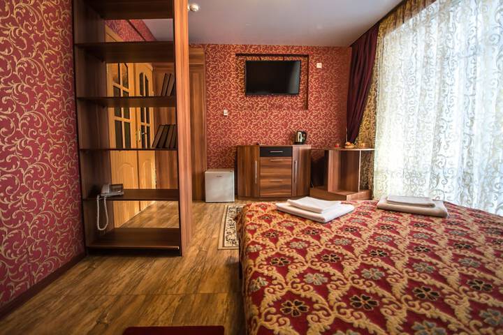 Room 32 of 69