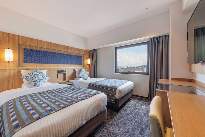 Room 15 of 61