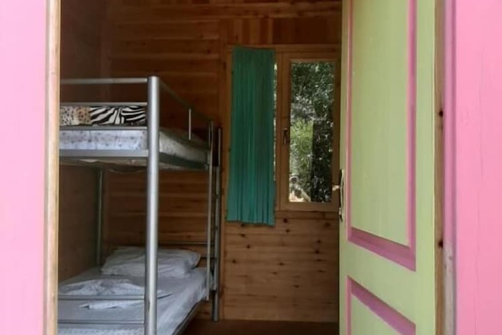 Room 7 of 44