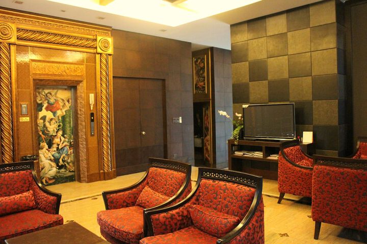 Hotel Interior 5 of 42
