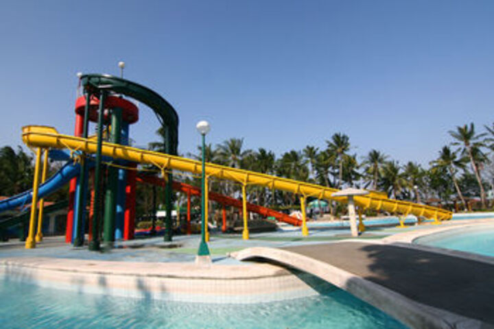 Island Cove Hotel & Leisure Park