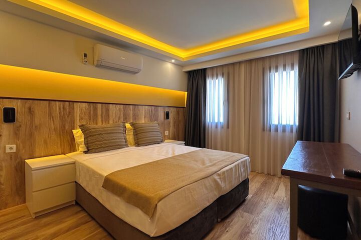 Room 33 of 123