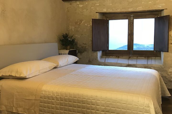 Room 32 of 112