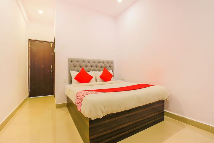 Room 8 of 21