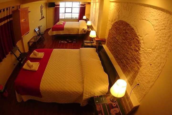 Room 5 of 7