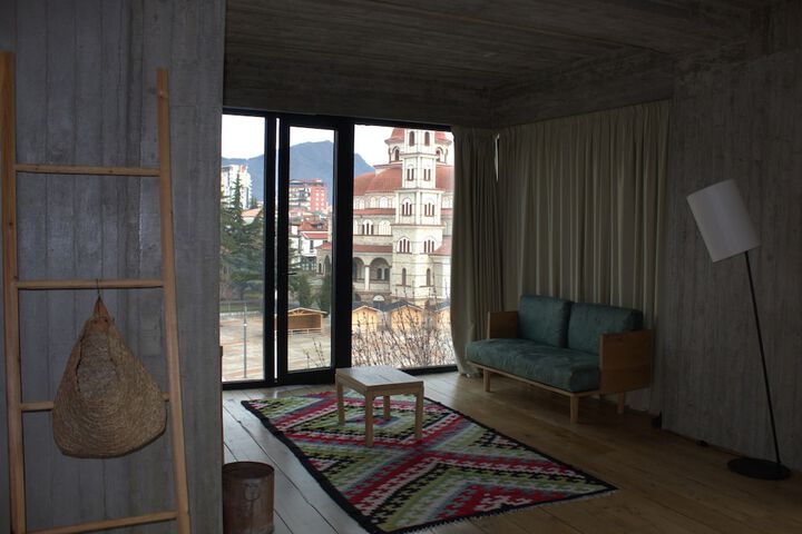 Room 21 of 48